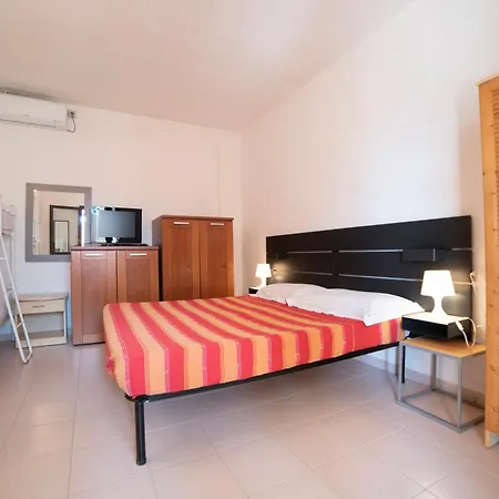Lägenhetshotell Monolocale Free Due Passi Dal Mare 3*